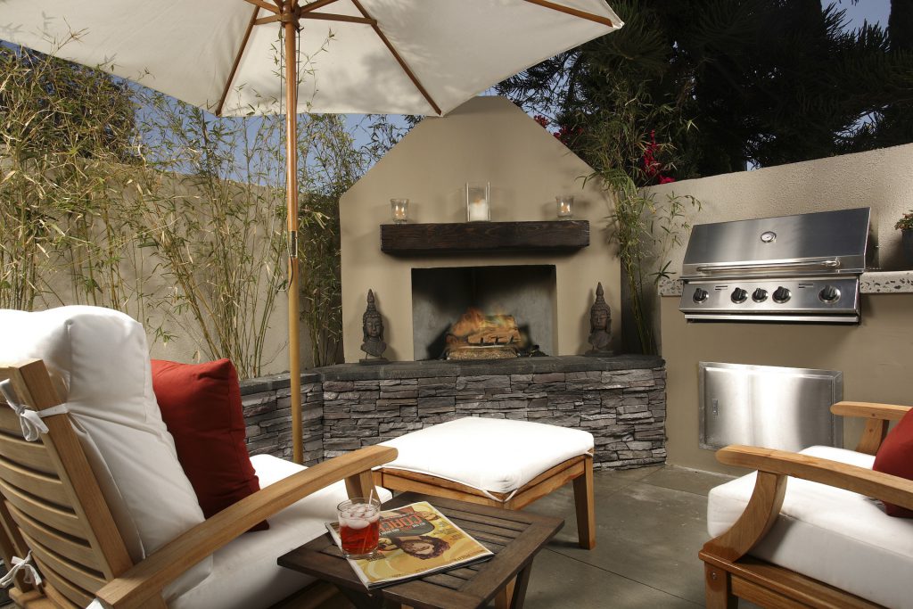 outdoor kitchen, bbq, area